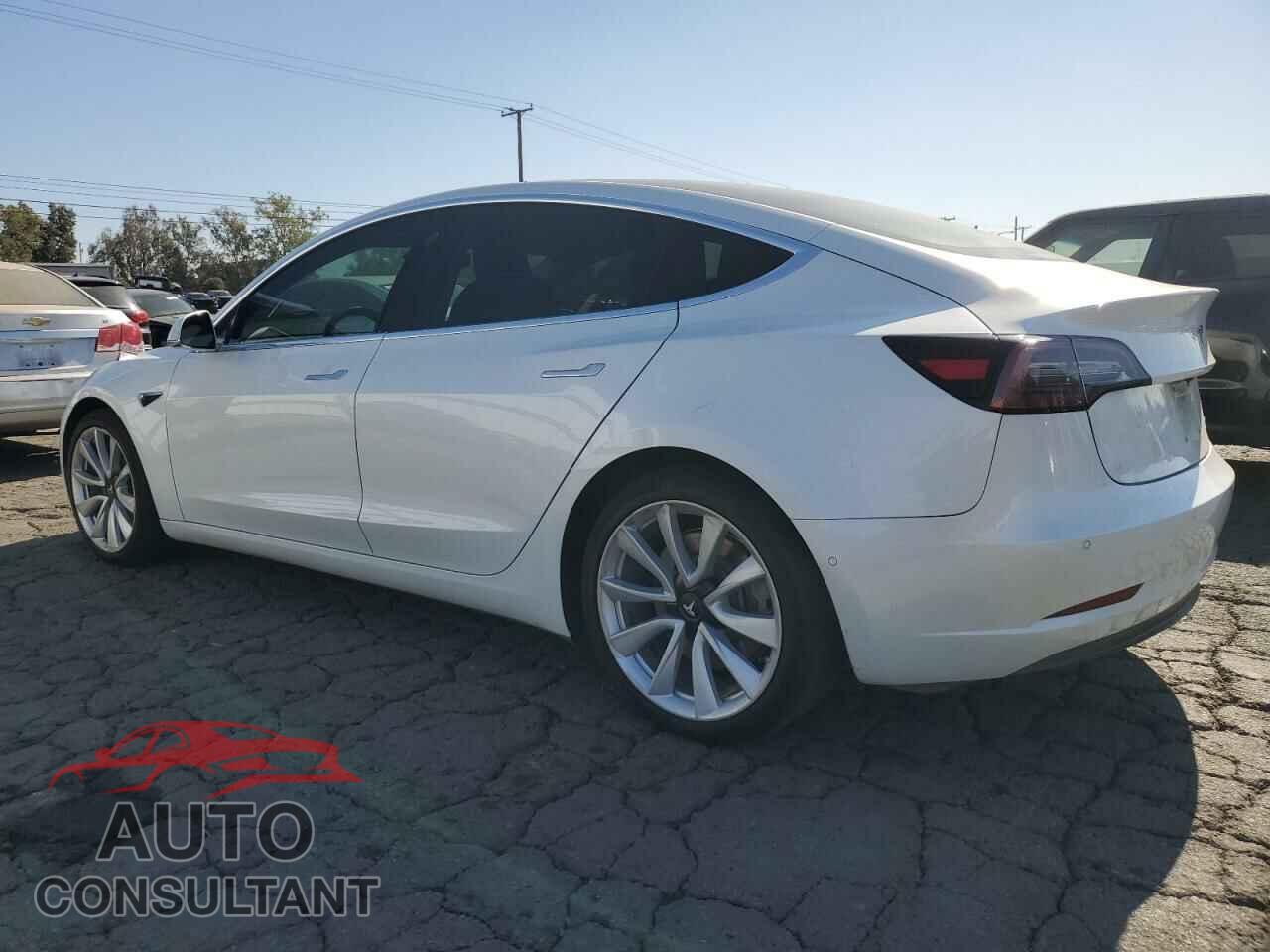 TESLA MODEL 3 2018 - 5YJ3E1EB6JF185852