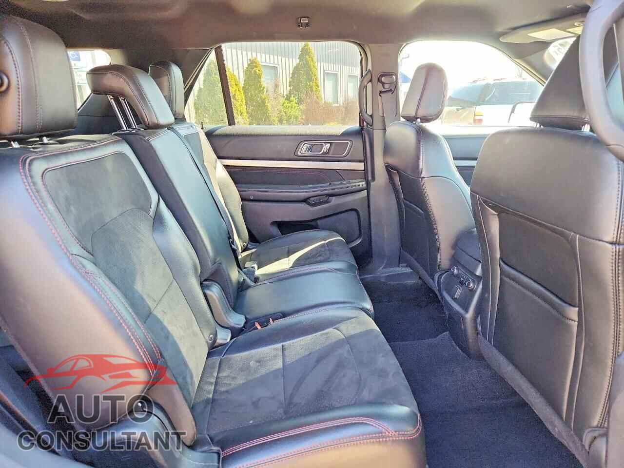 FORD EXPLORER 2018 - 1FM5K7D84JGB74876