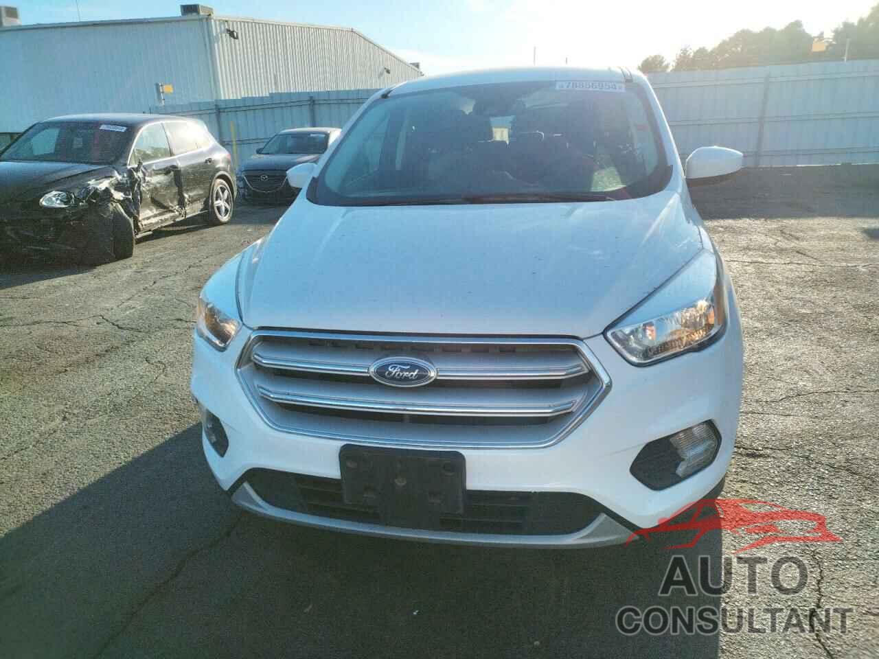 FORD ESCAPE 2019 - 1FMCU0GD5KUB10799