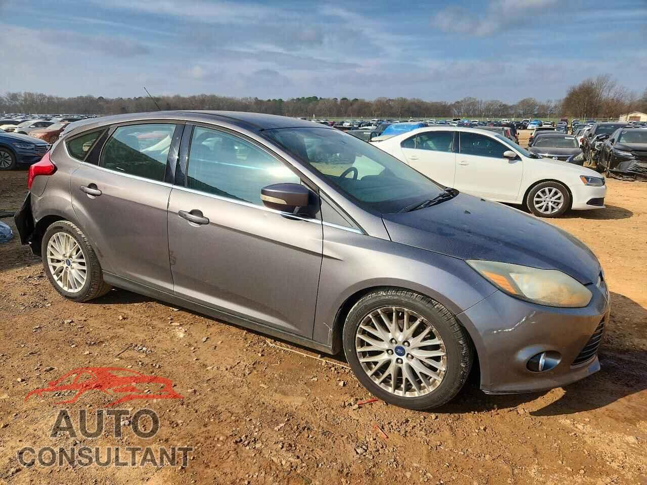 FORD FOCUS 2014 - 1FADP3N26EL341732