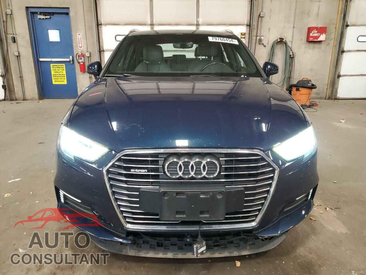 AUDI A3 2017 - WAUTPBFFXHA089367