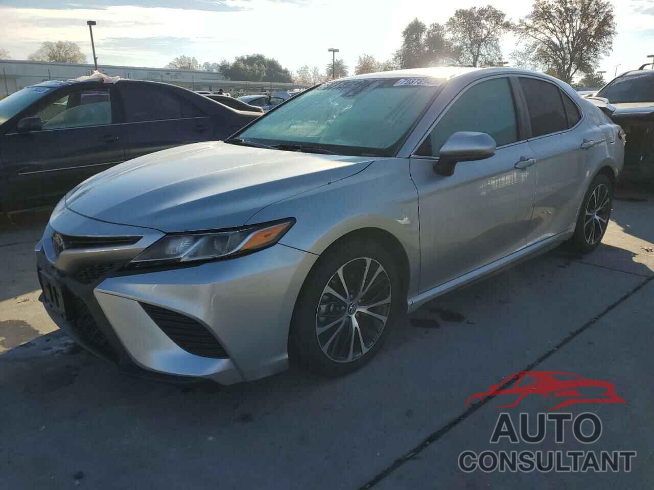 TOYOTA CAMRY 2018 - 4T1B11HK2JU574364