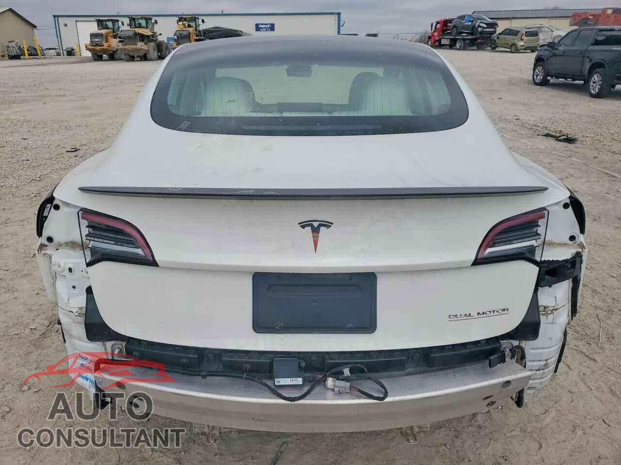 TESLA MODEL 3 2019 - 5YJ3E1EB4KF454996