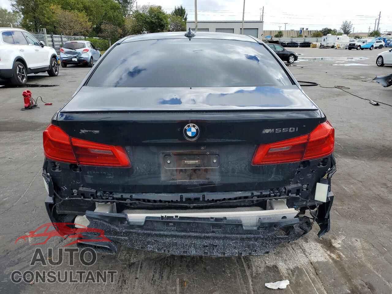 BMW M5 2018 - WBAJB9C54JB036366