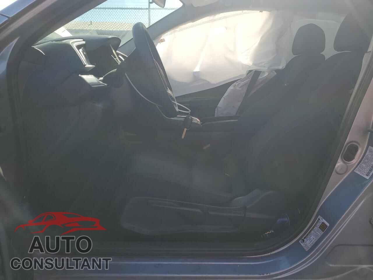 HONDA CIVIC 2018 - 2HGFC2F55JH557243