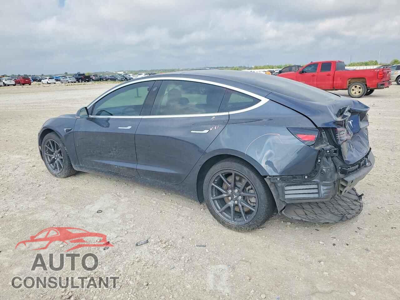 TESLA MODEL 3 2018 - 5YJ3E1EA0JF053452