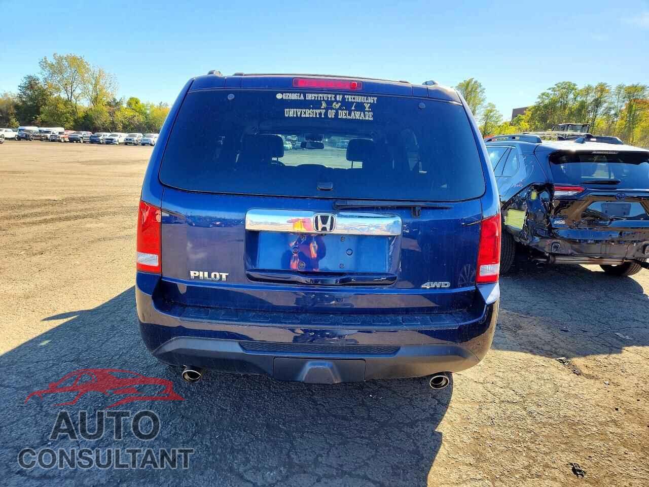 HONDA PILOT 2015 - 5FNYF4H50FB044082