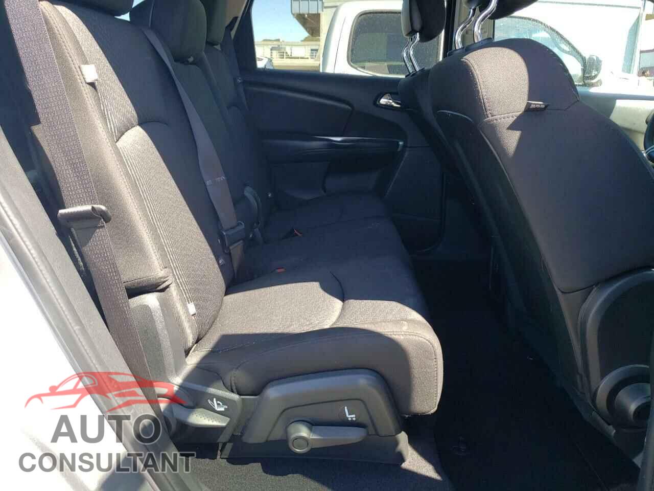 DODGE JOURNEY 2017 - 3C4PDCBG2HT576301