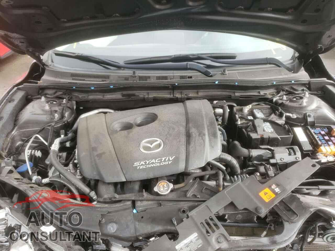 MAZDA 3 2018 - 3MZBN1K73JM233246