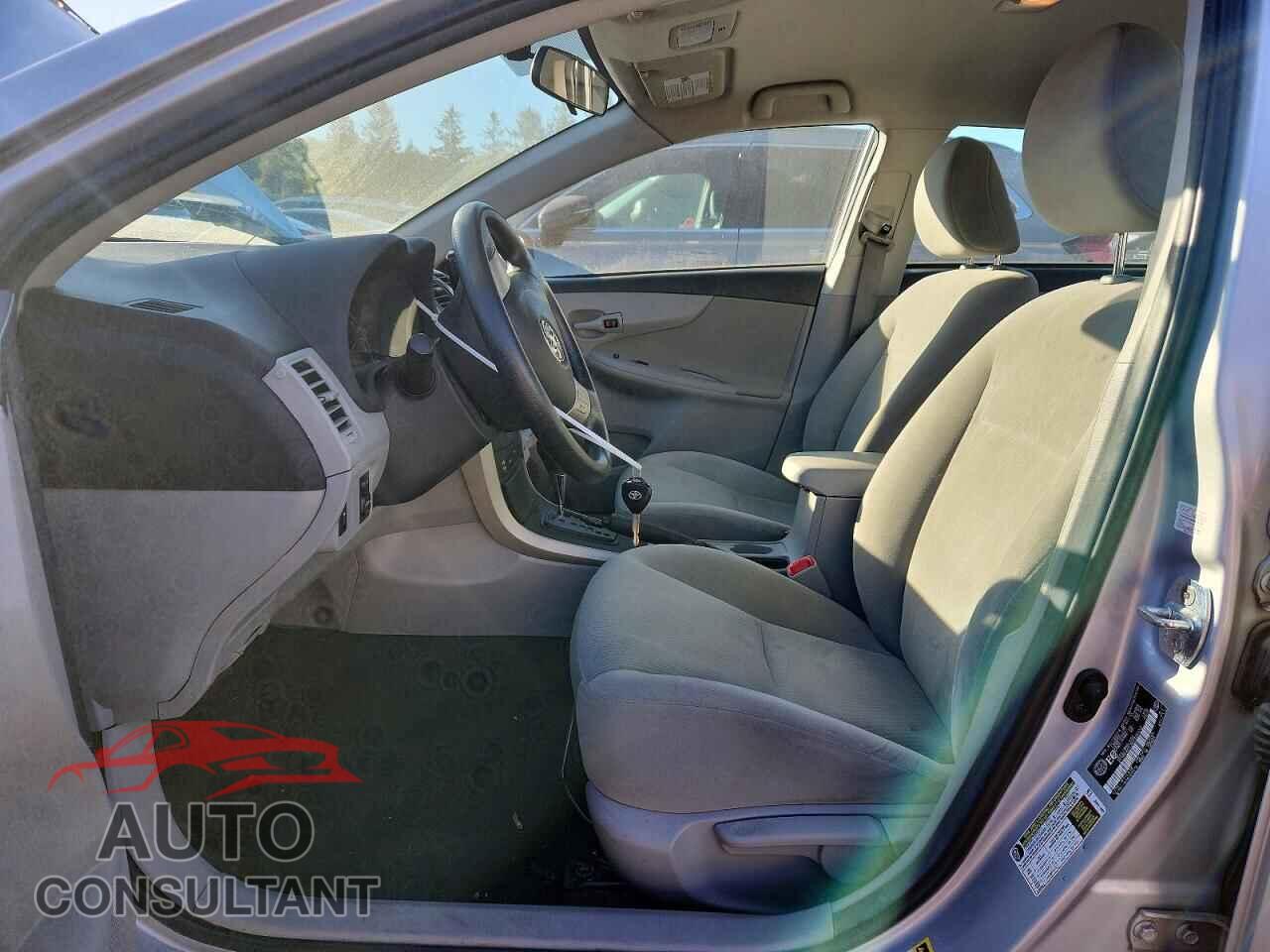 TOYOTA COROLLA 2013 - 2T1BU4EE3DC038553
