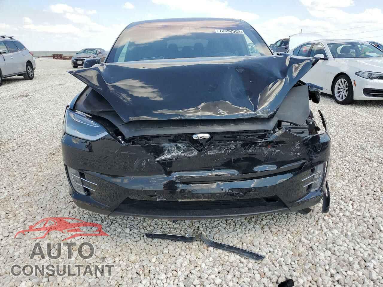 TESLA MODEL X 2018 - 5YJXCAE25JF128498