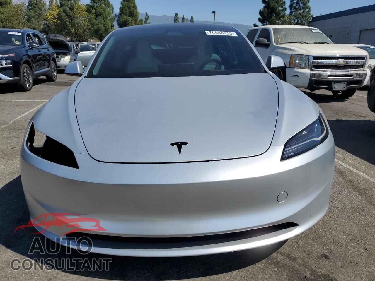 TESLA MODEL 3 2024 - 5YJ3E1EA2RF831732