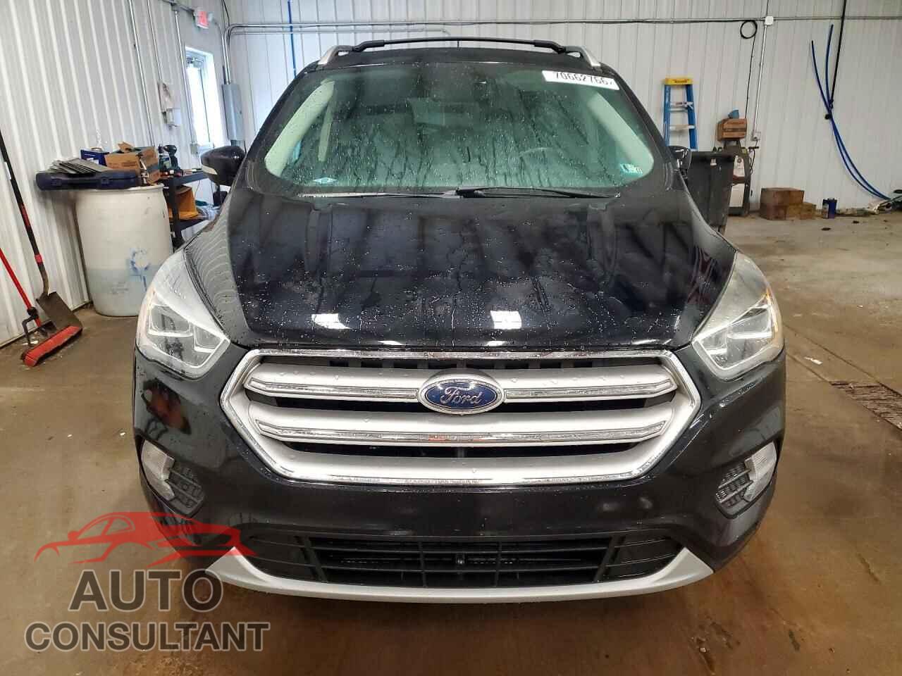 FORD ESCAPE 2018 - 1FMCU9J97JUA44604