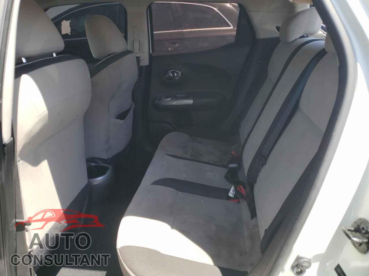 NISSAN JUKE 2011 - JN8AF5MR1BT020112