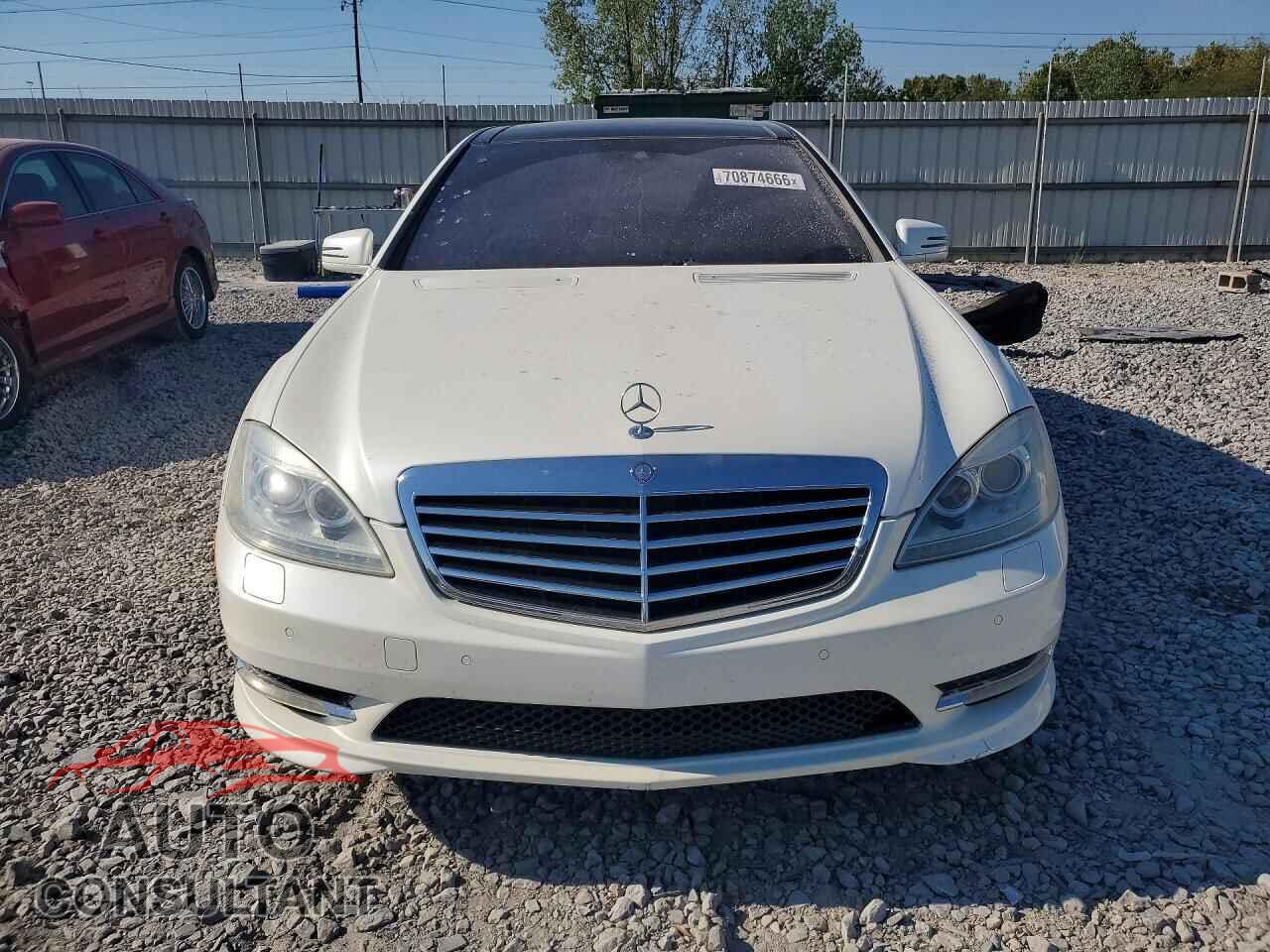 MERCEDES-BENZ S-CLASS 2011 - WDDNG7BB6BA411074