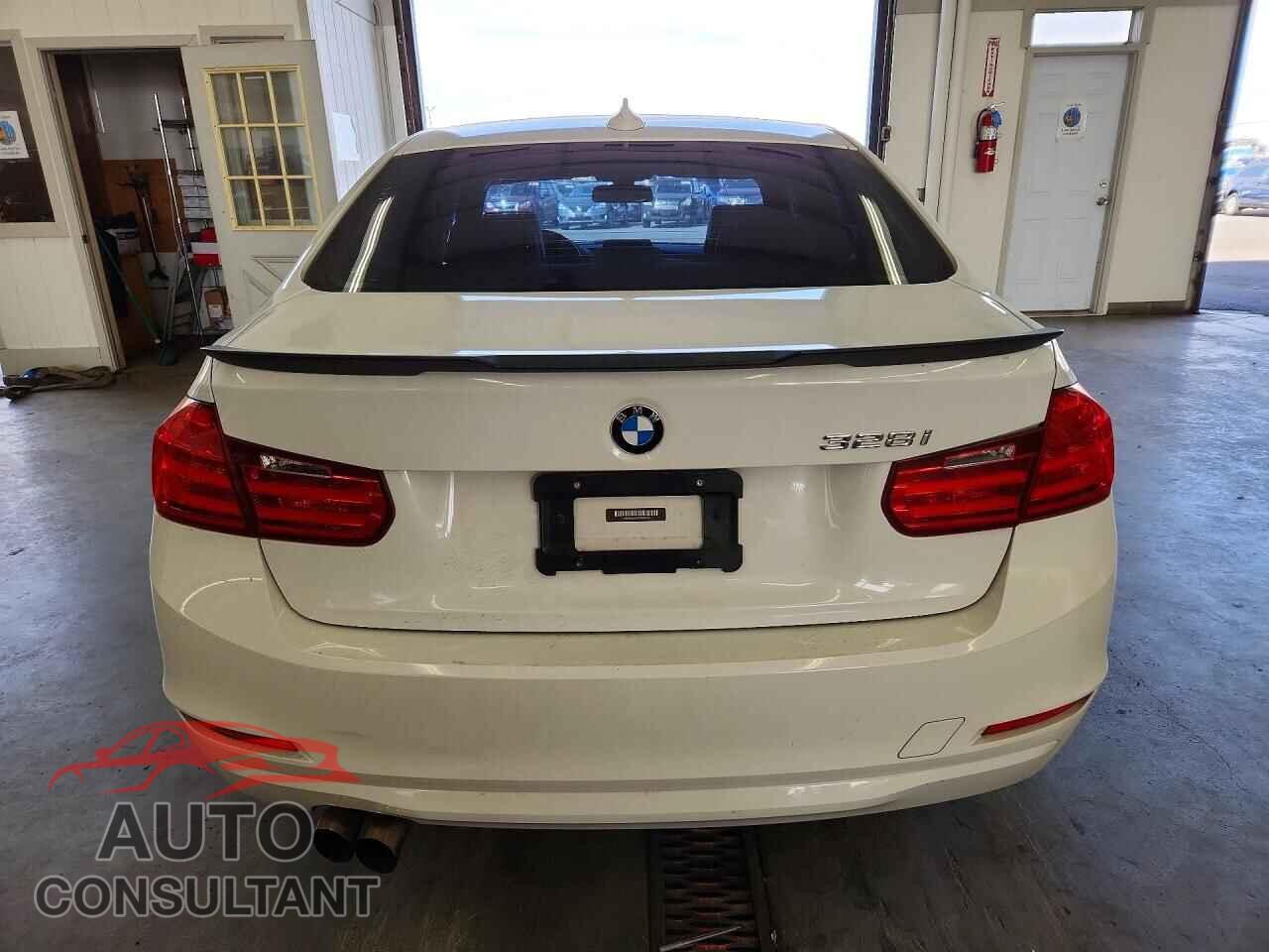 BMW 3 SERIES 2012 - WBA3A5C55CF343738