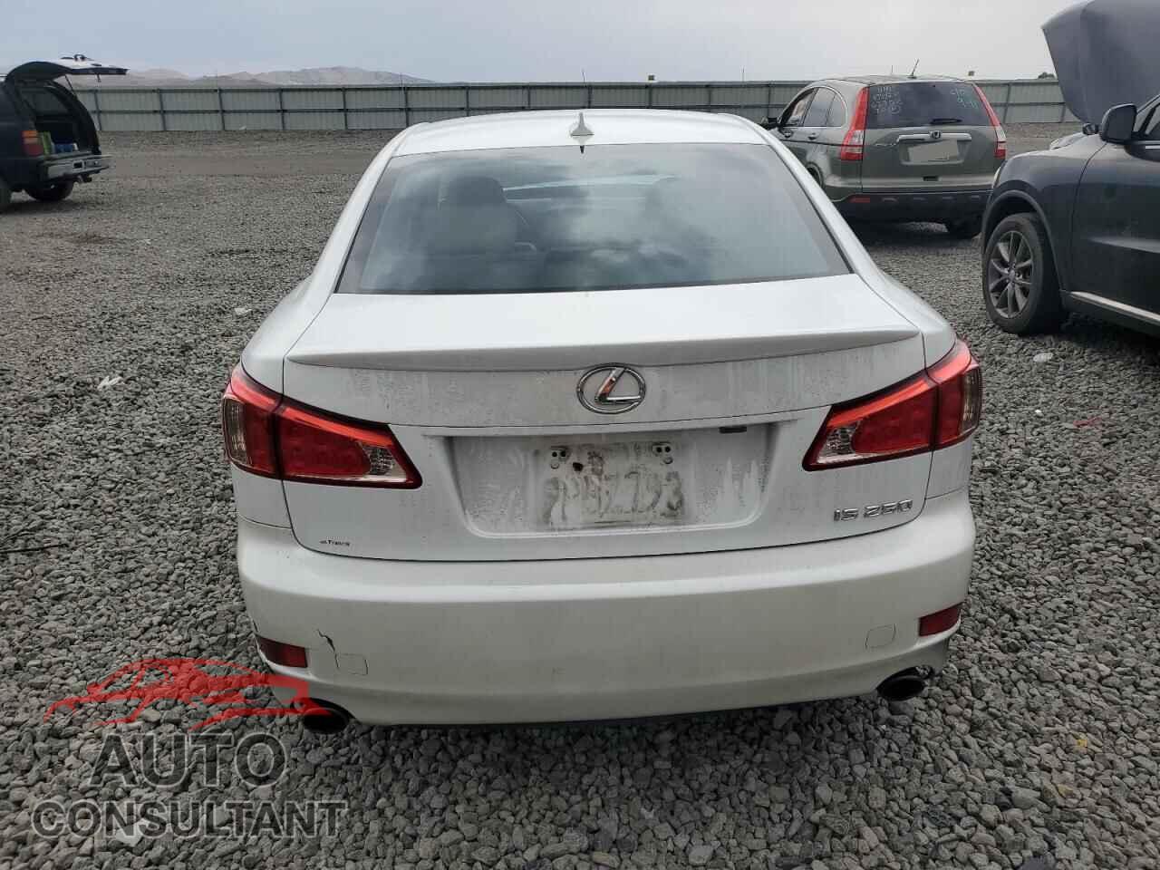 LEXUS IS 2011 - JTHBF5C28B5137063