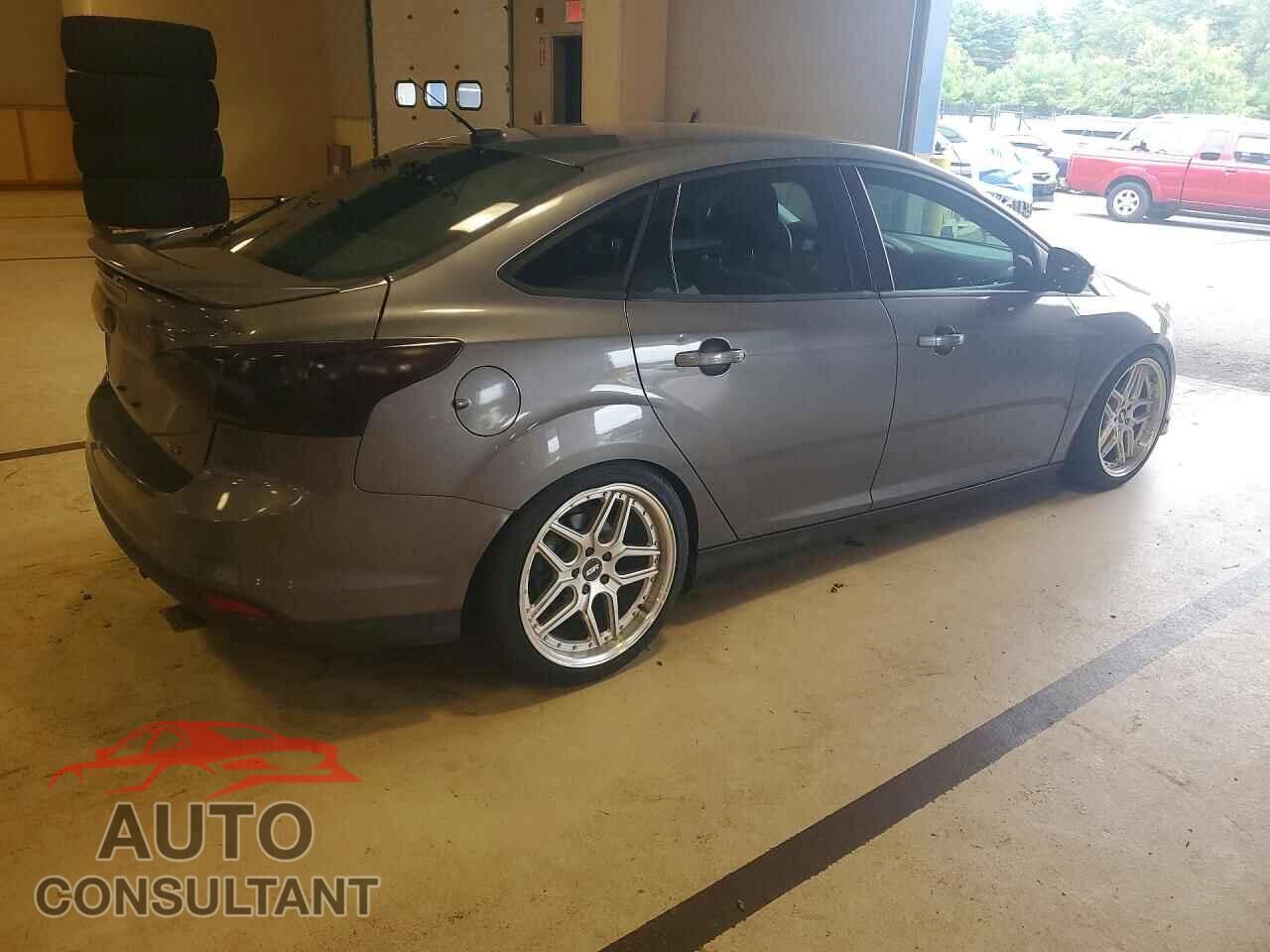 FORD FOCUS 2012 - 1FAHP3F21CL341859