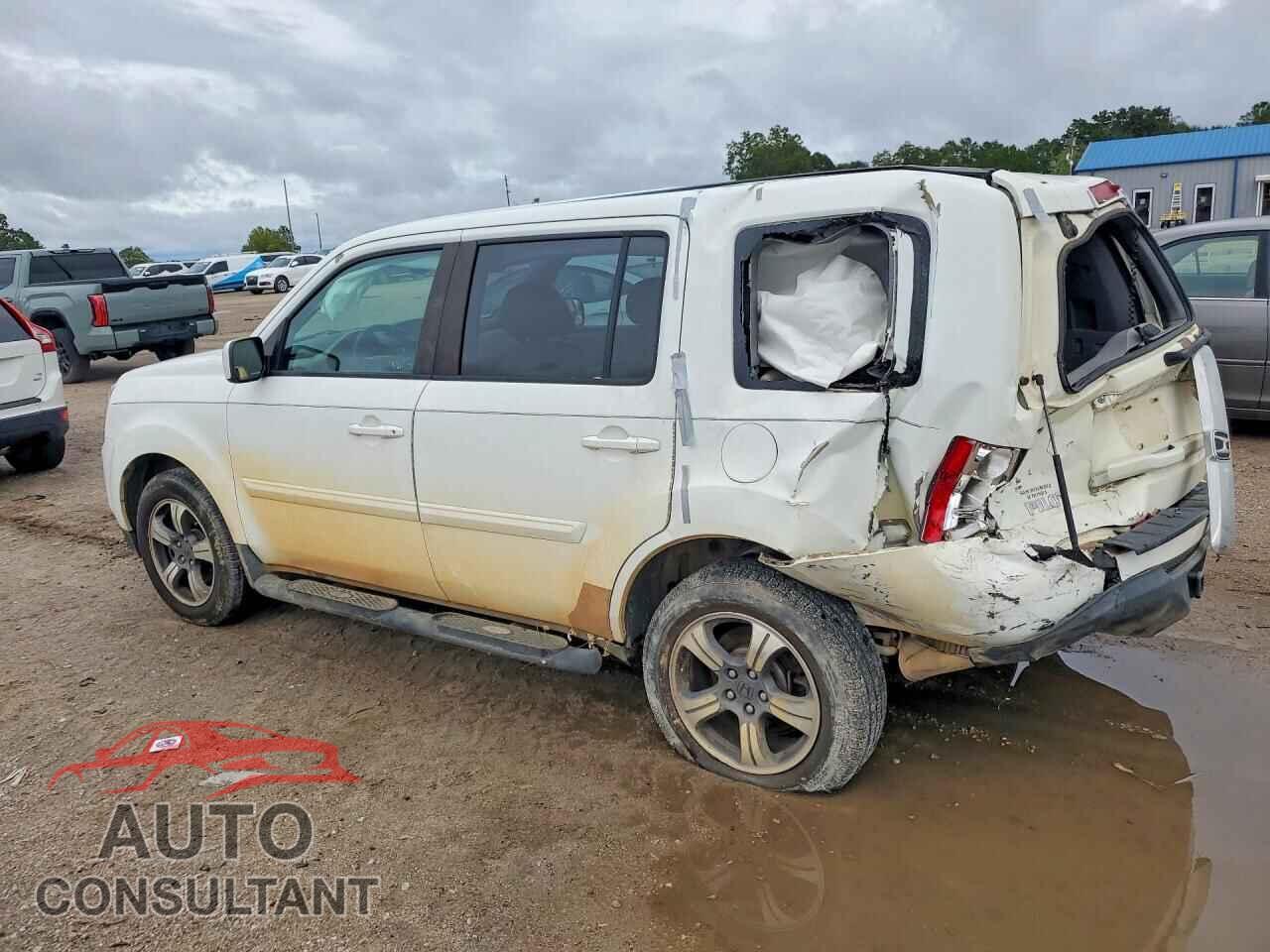 HONDA PILOT 2015 - 5FNYF3H38FB012246
