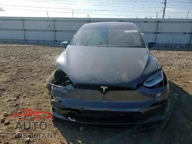 TESLA MODEL X 2023 - 7SAXCBE6XPF373480