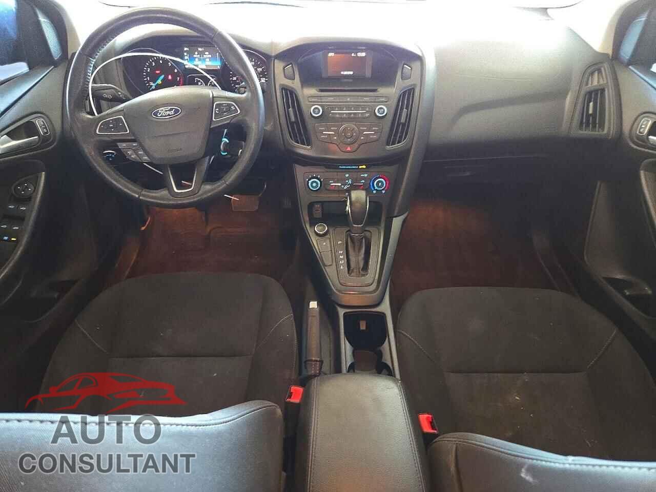 FORD FOCUS 2017 - 1FADP3F20HL210850