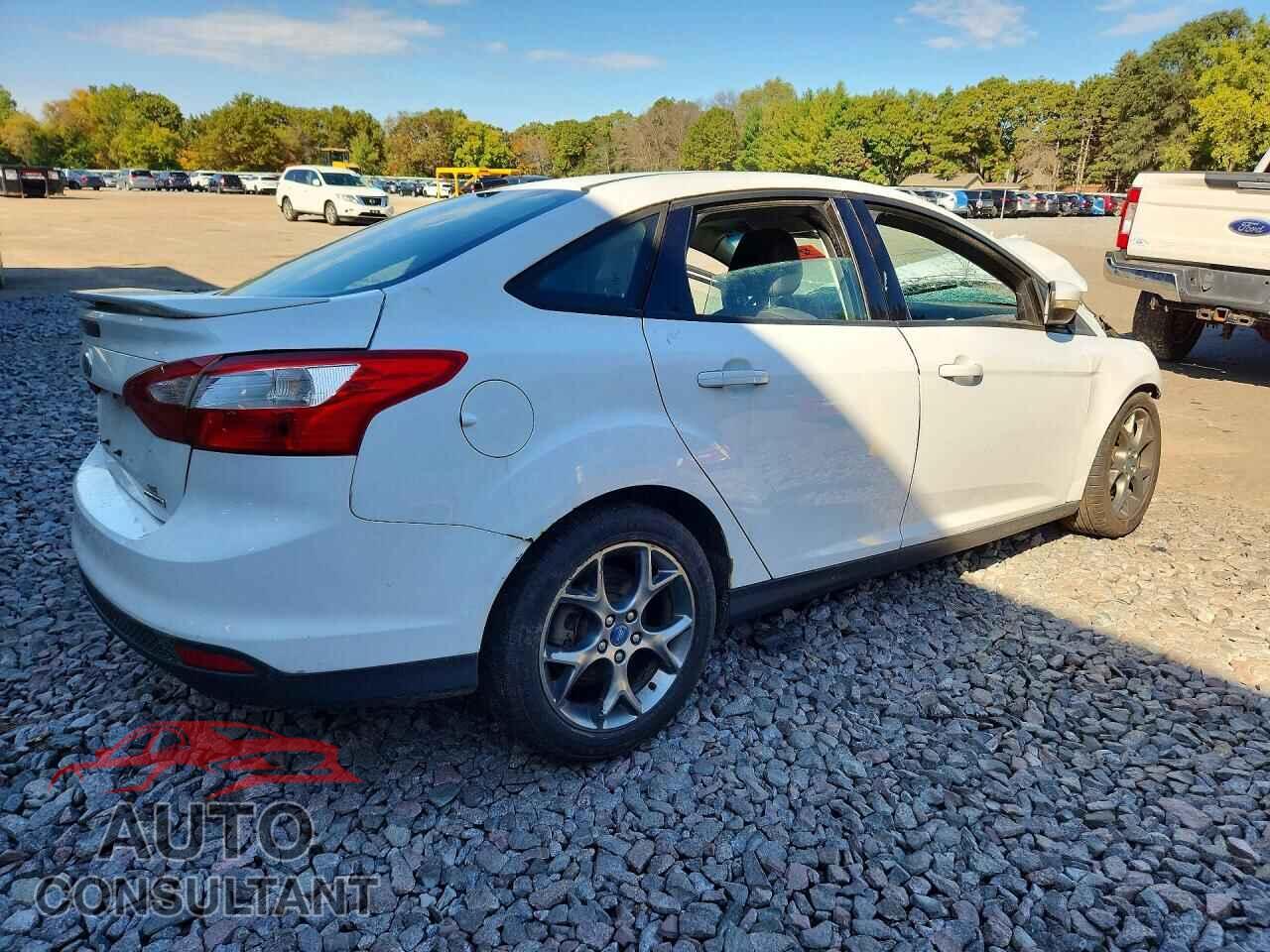 FORD FOCUS 2014 - 1FADP3F22EL143275
