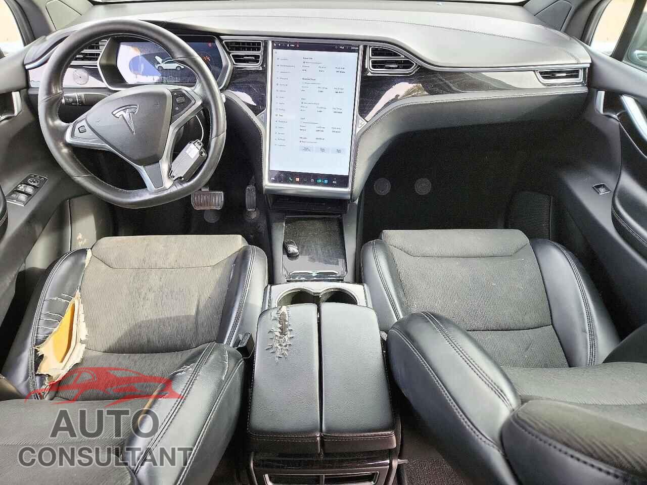 TESLA MODEL X 2017 - 5YJXCAE2XHF051041