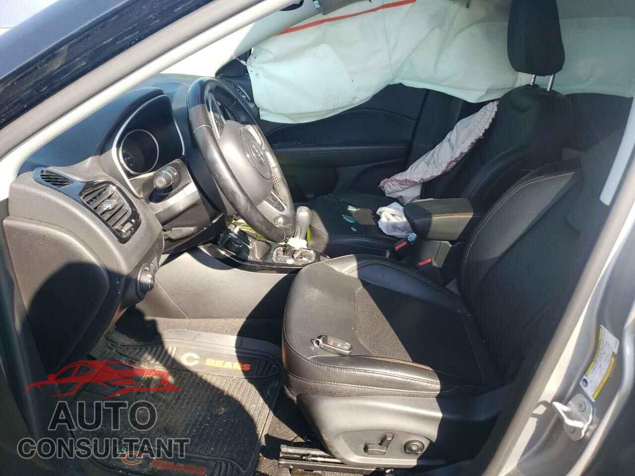 JEEP COMPASS 2021 - 3C4NJDCB0MT520697