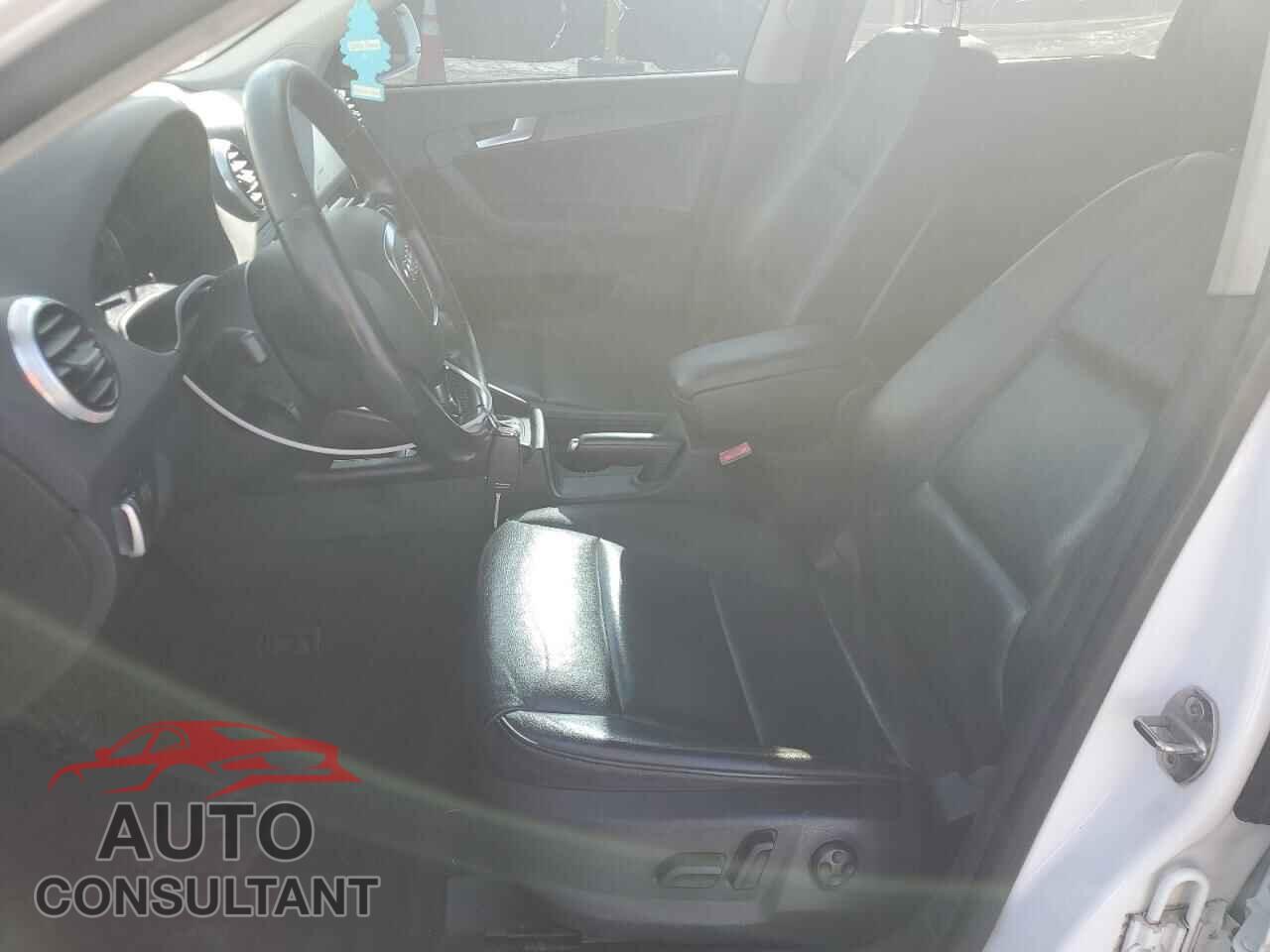 AUDI A3 2012 - WAUDFAFM9CA137448