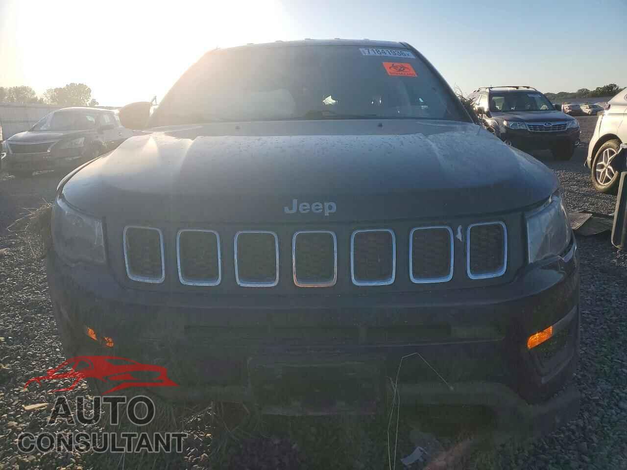 JEEP COMPASS 2018 - 3C4NJDAB5JT284711