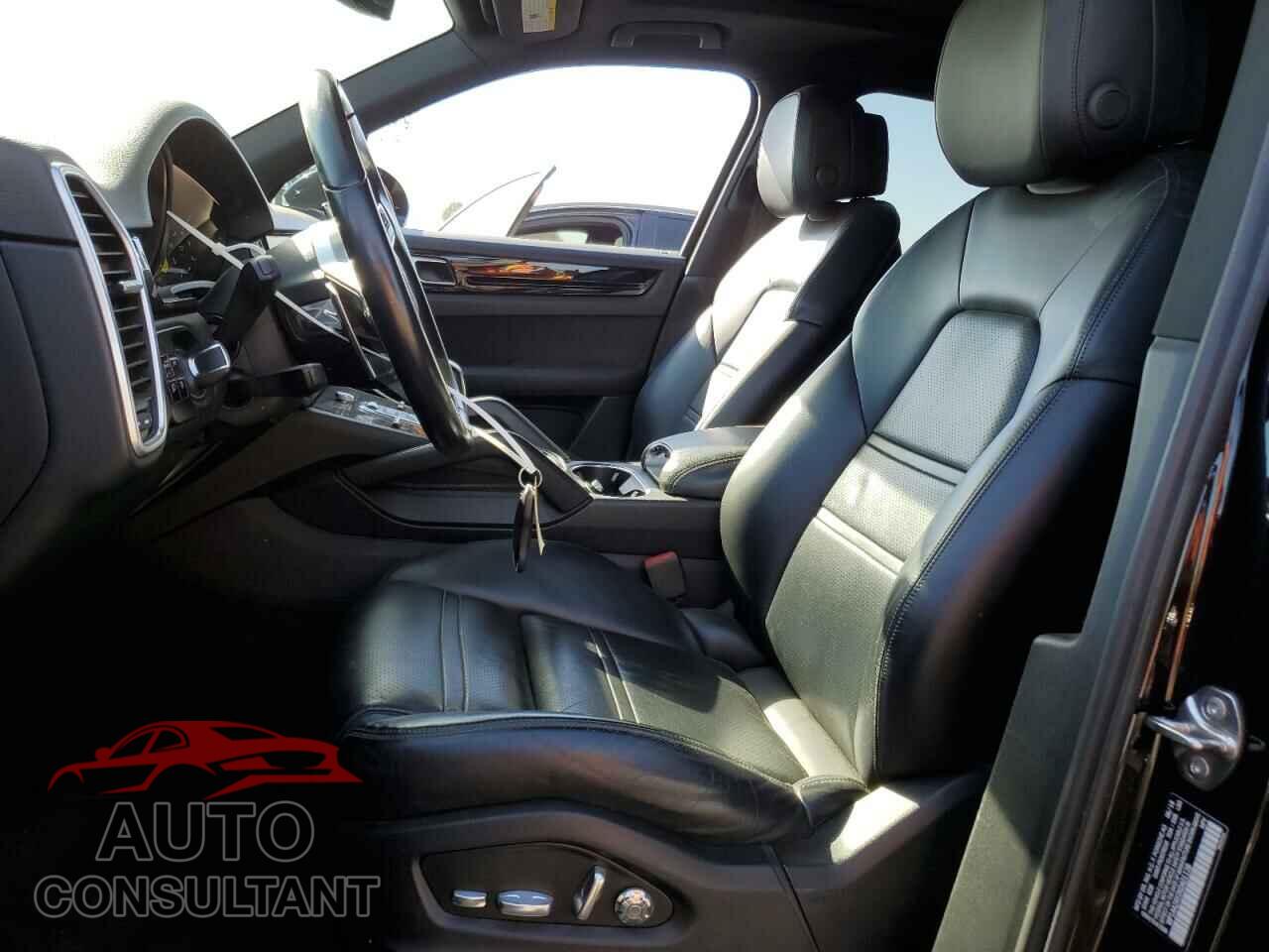 PORSCHE CAYENNE 2019 - WP1AA2AY2KDA01128