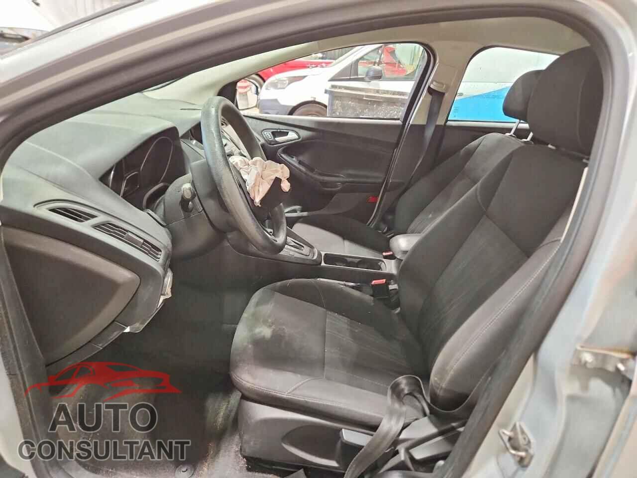 FORD FOCUS 2015 - 1FADP3F21FL313191