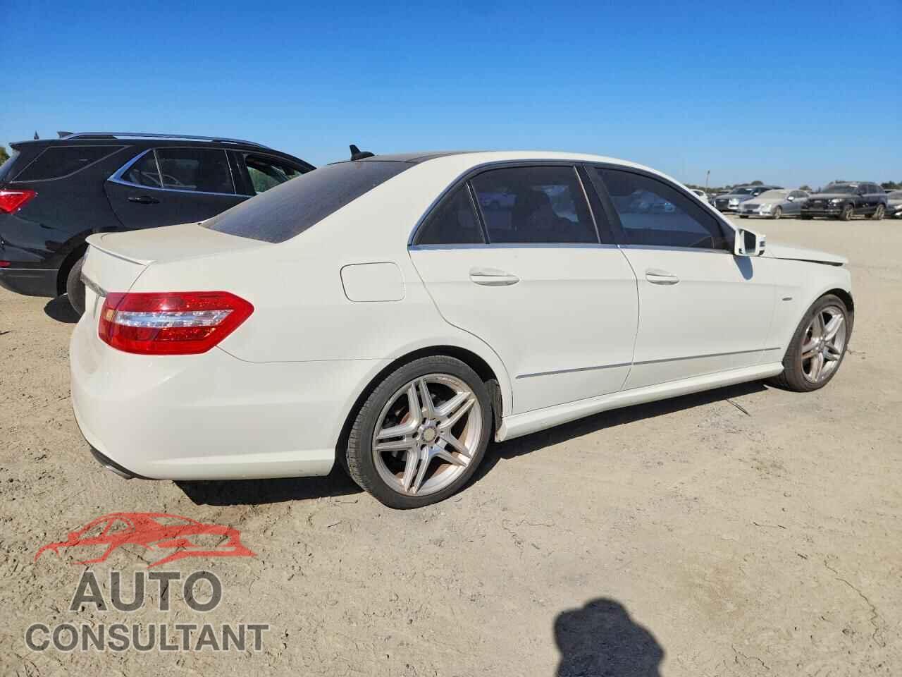 MERCEDES-BENZ E-CLASS 2012 - WDDHF5KB3CA645324