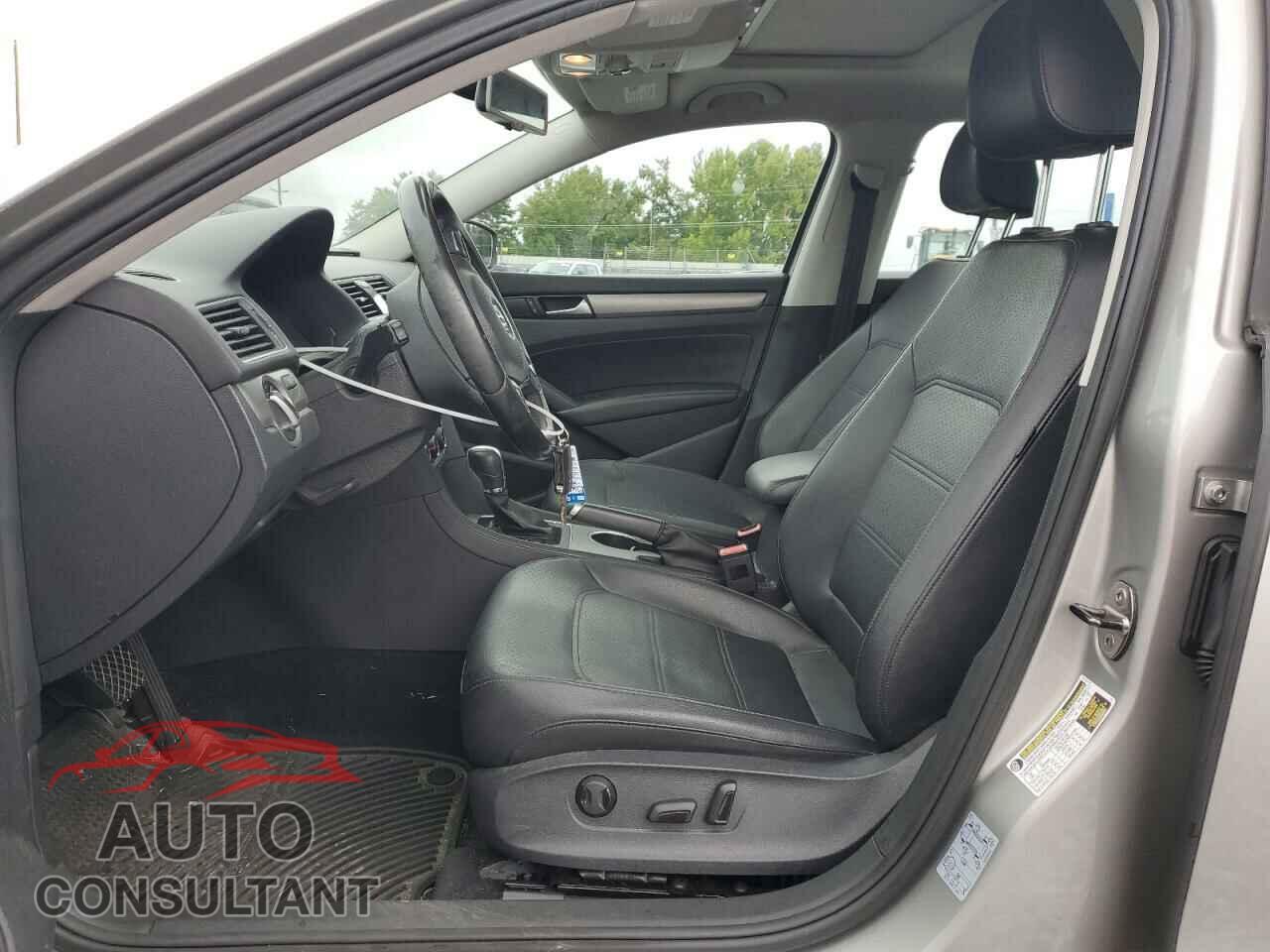 VOLKSWAGEN PASSAT 2014 - 1VWBS7A30EC044698