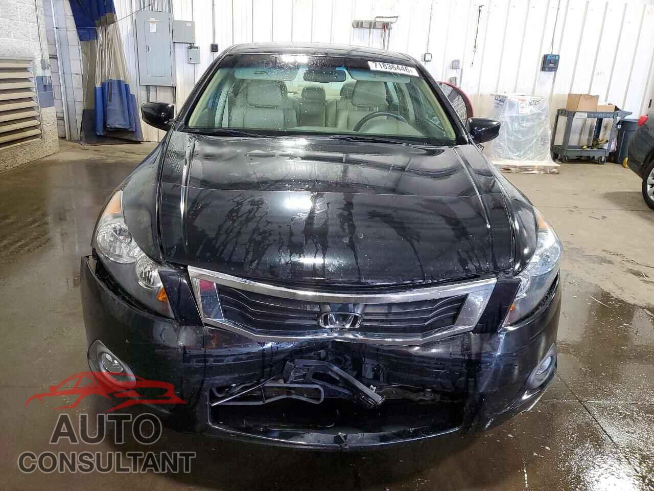 HONDA ACCORD 2010 - 1HGCP2F84AA004597