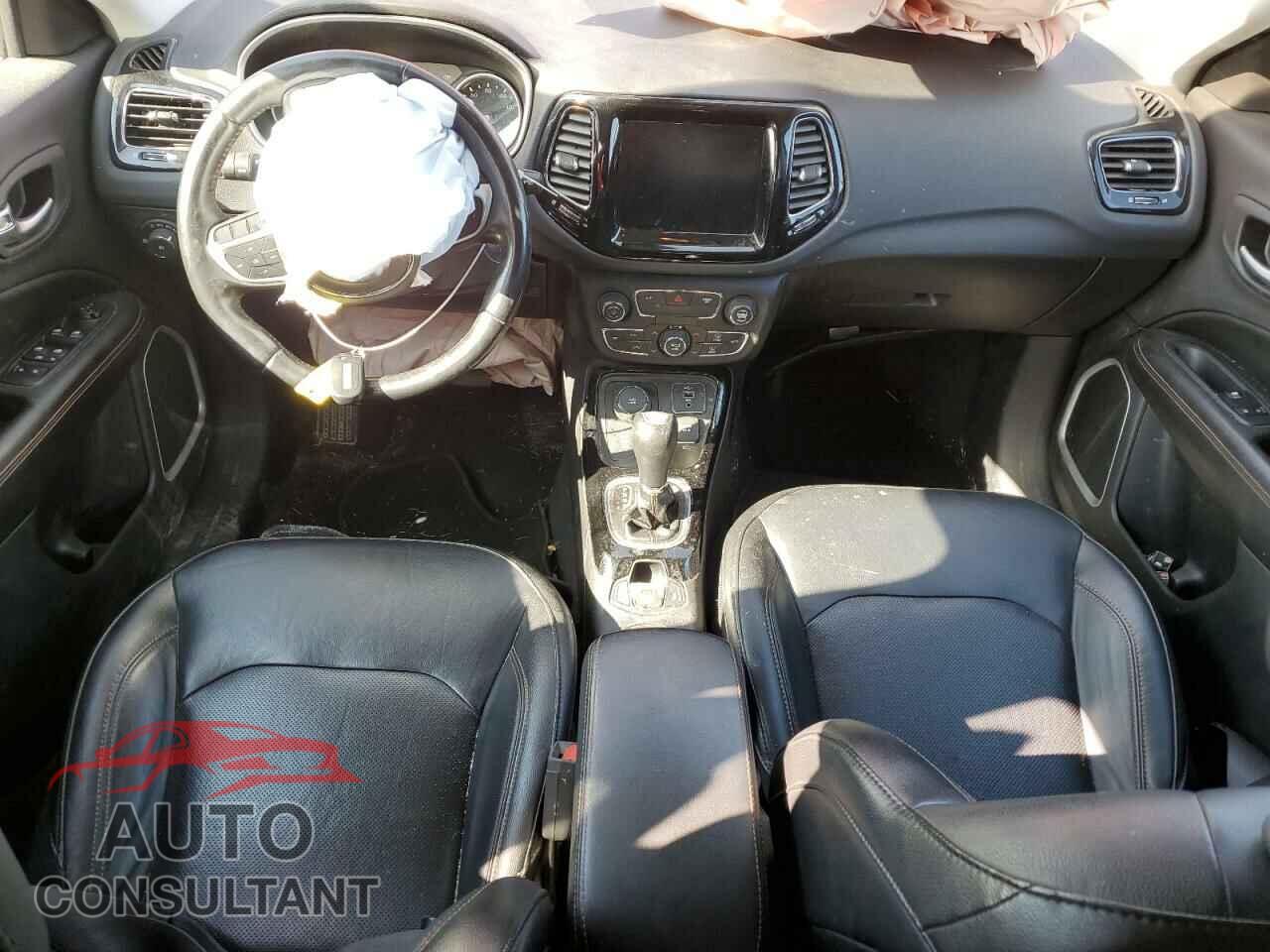 JEEP COMPASS 2020 - 3C4NJDCB7LT119954