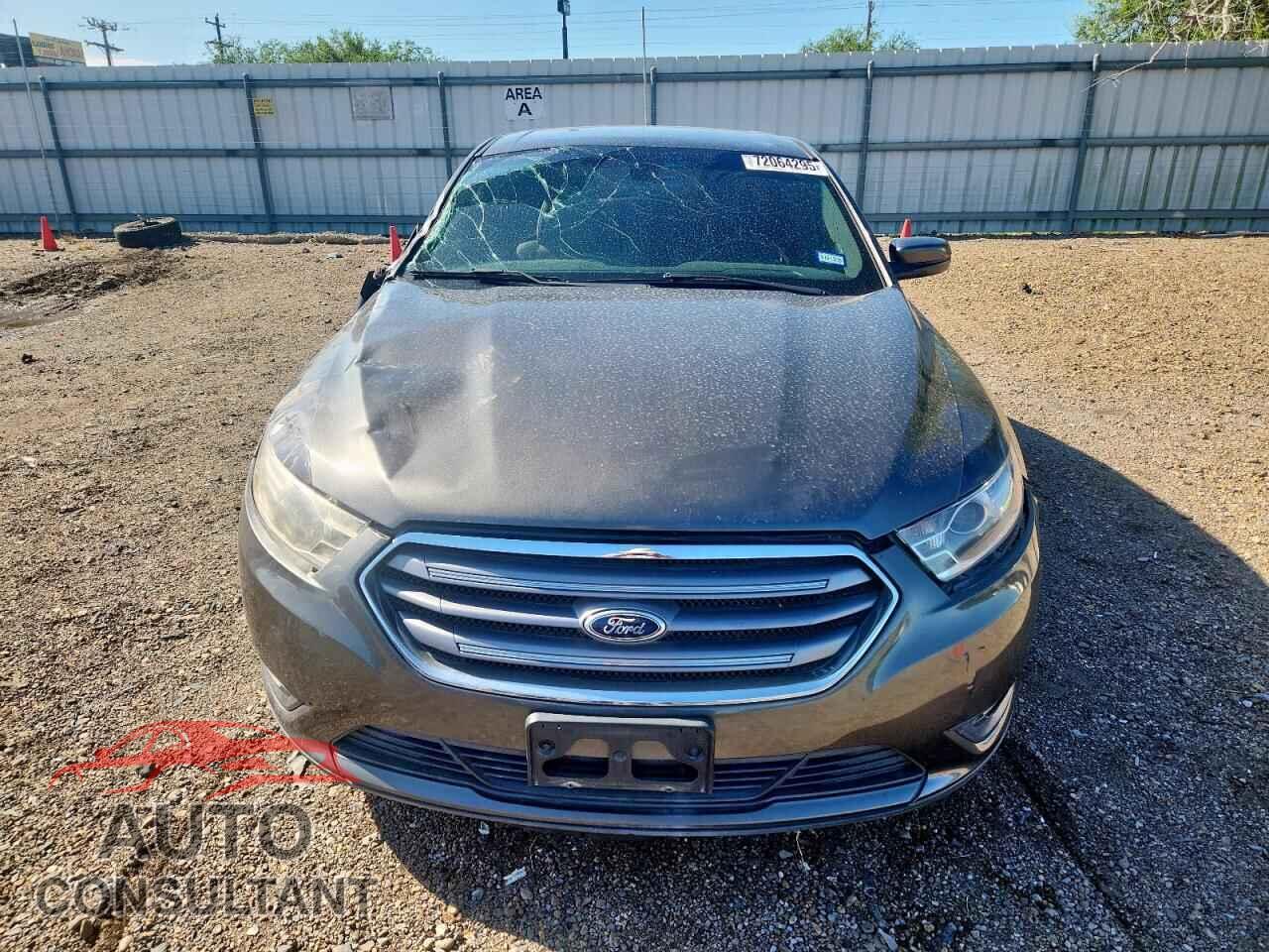 FORD TAURUS 2015 - 1FAHP2E86FG154825
