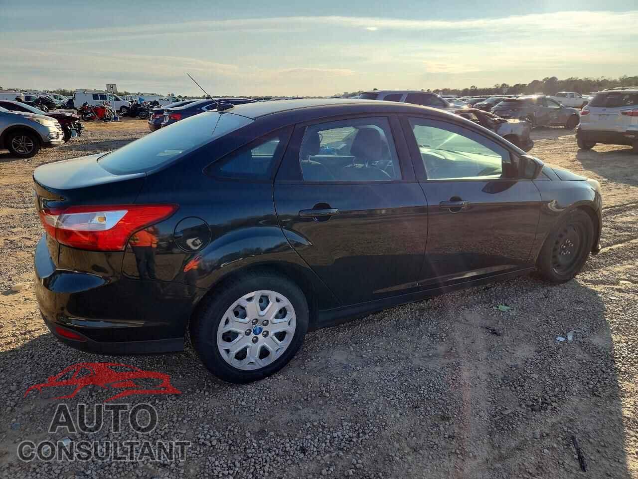 FORD FOCUS 2012 - 1FAHP3F28CL163822