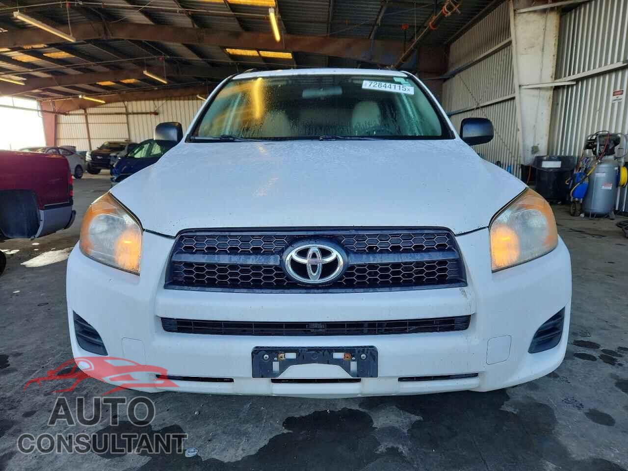 TOYOTA RAV4 2011 - 2T3BF4DV4BW100265