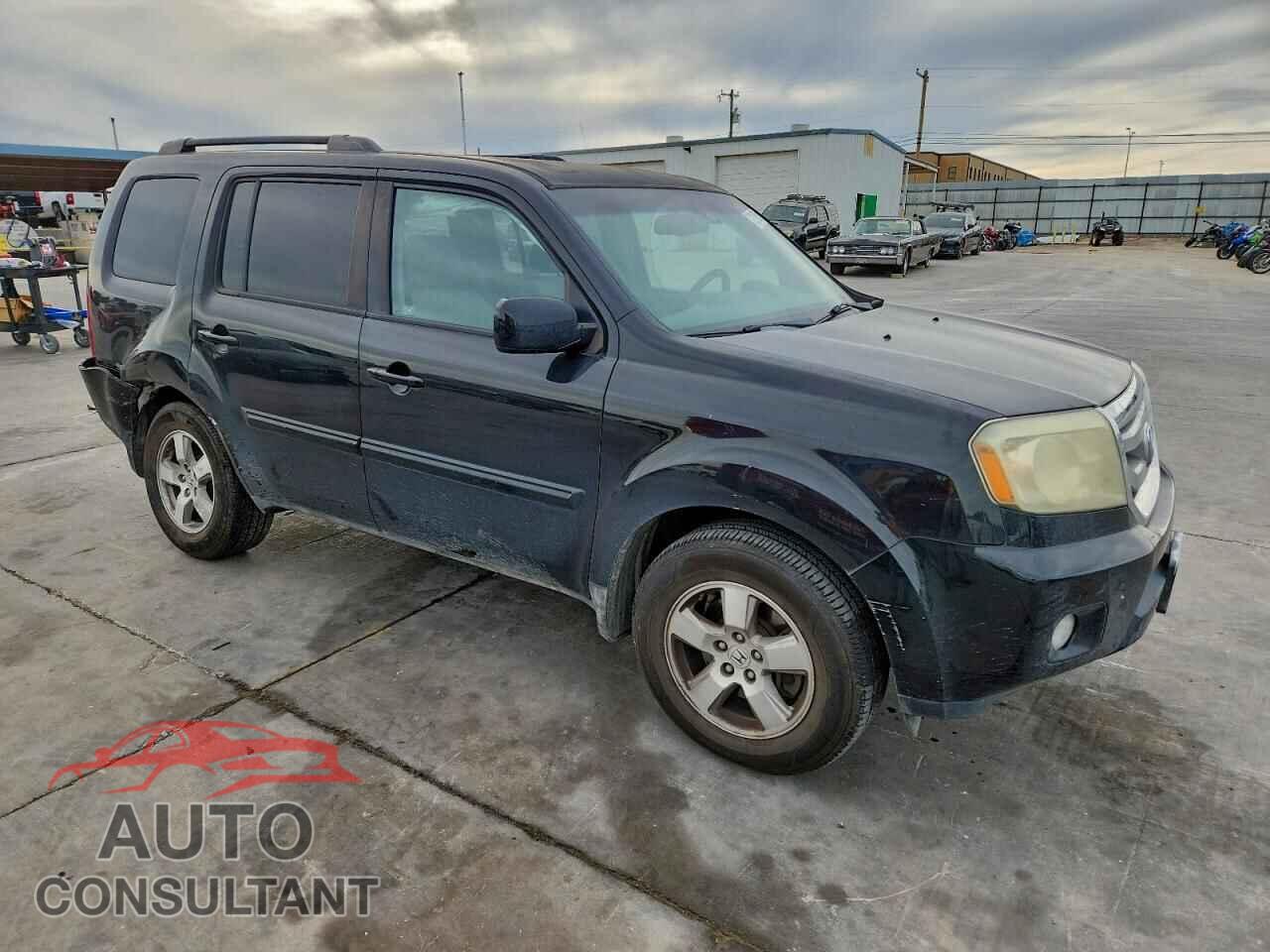 HONDA PILOT 2011 - 5FNYF4H49BB044101