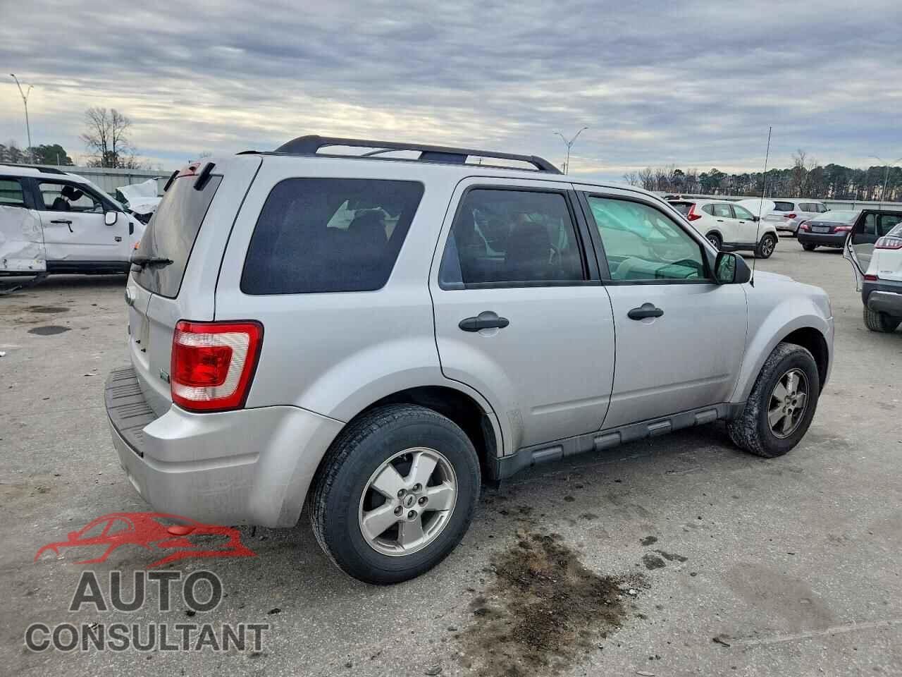 FORD ESCAPE 2011 - 1FMCU0DG2BKC16542