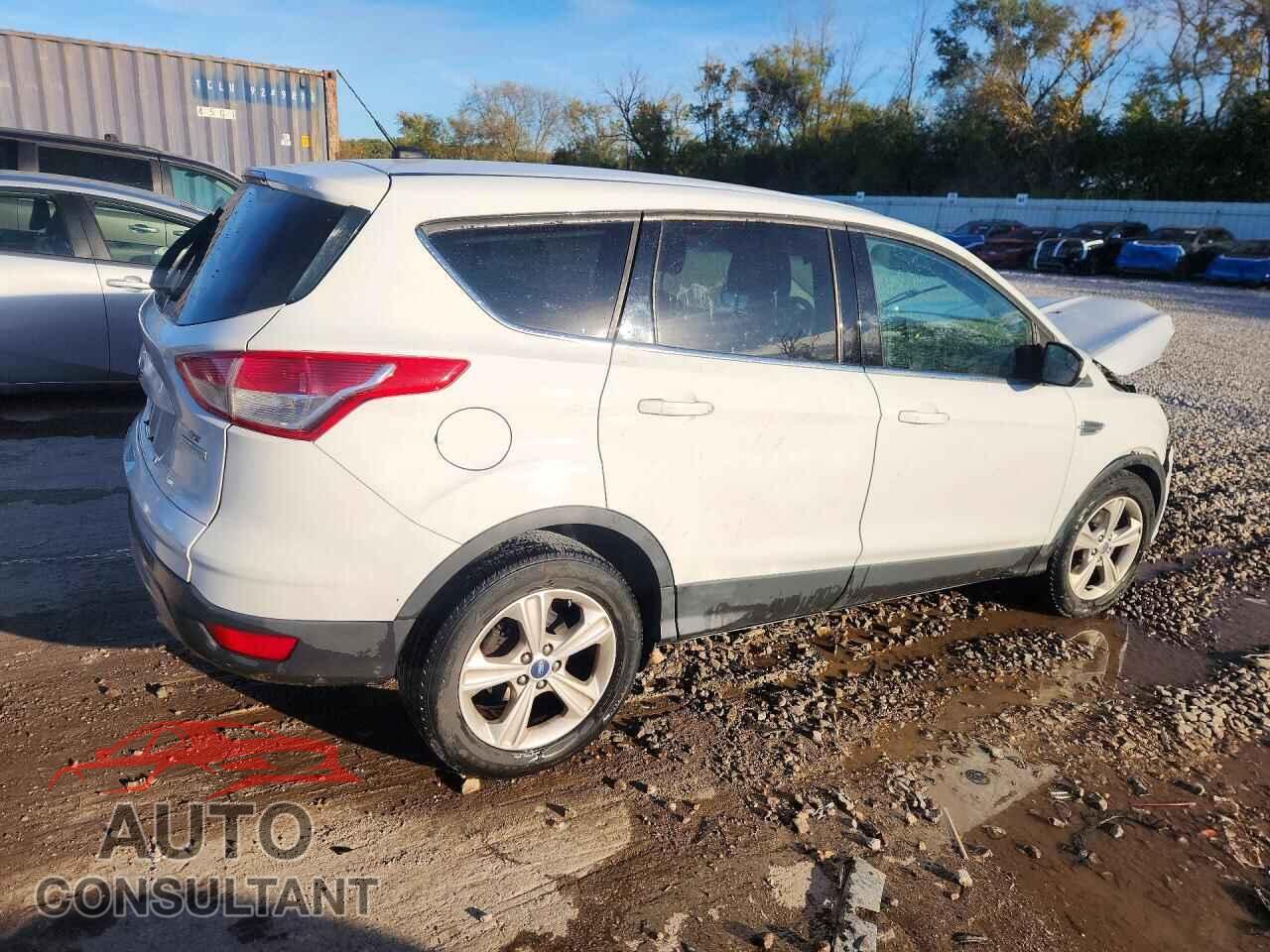 FORD ESCAPE 2015 - 1FMCU0GX8FUB80023