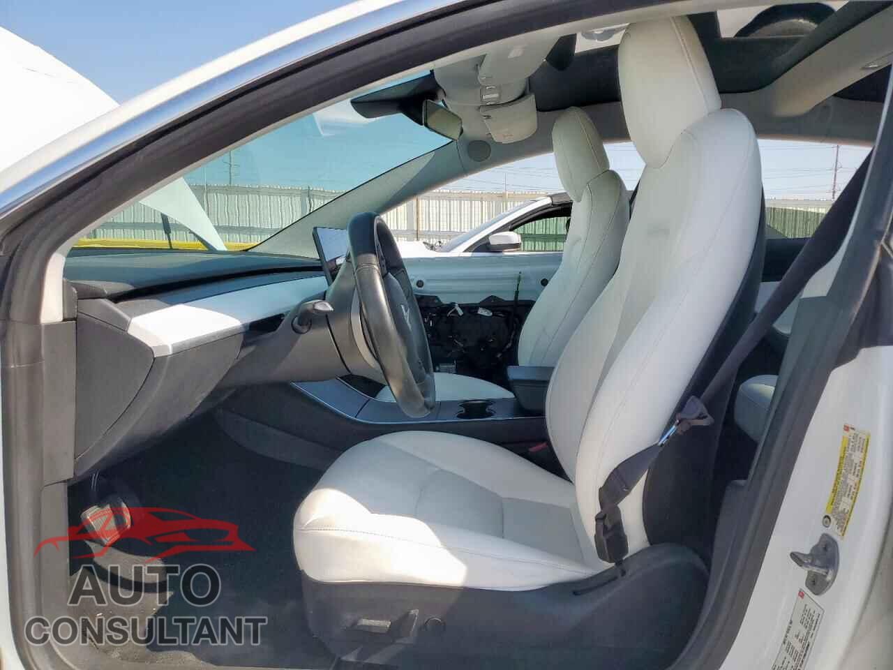 TESLA MODEL 3 2018 - 5YJ3E1EB8JF099961