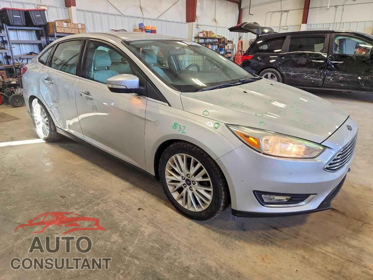 FORD FOCUS 2017 - 1FADP3J27HL287867