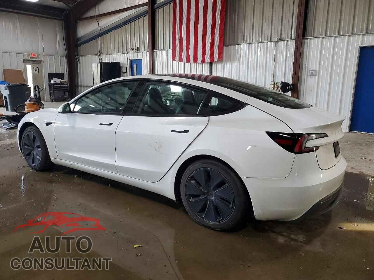 TESLA MODEL 3 2024 - 5YJ3E1EB7RF823165