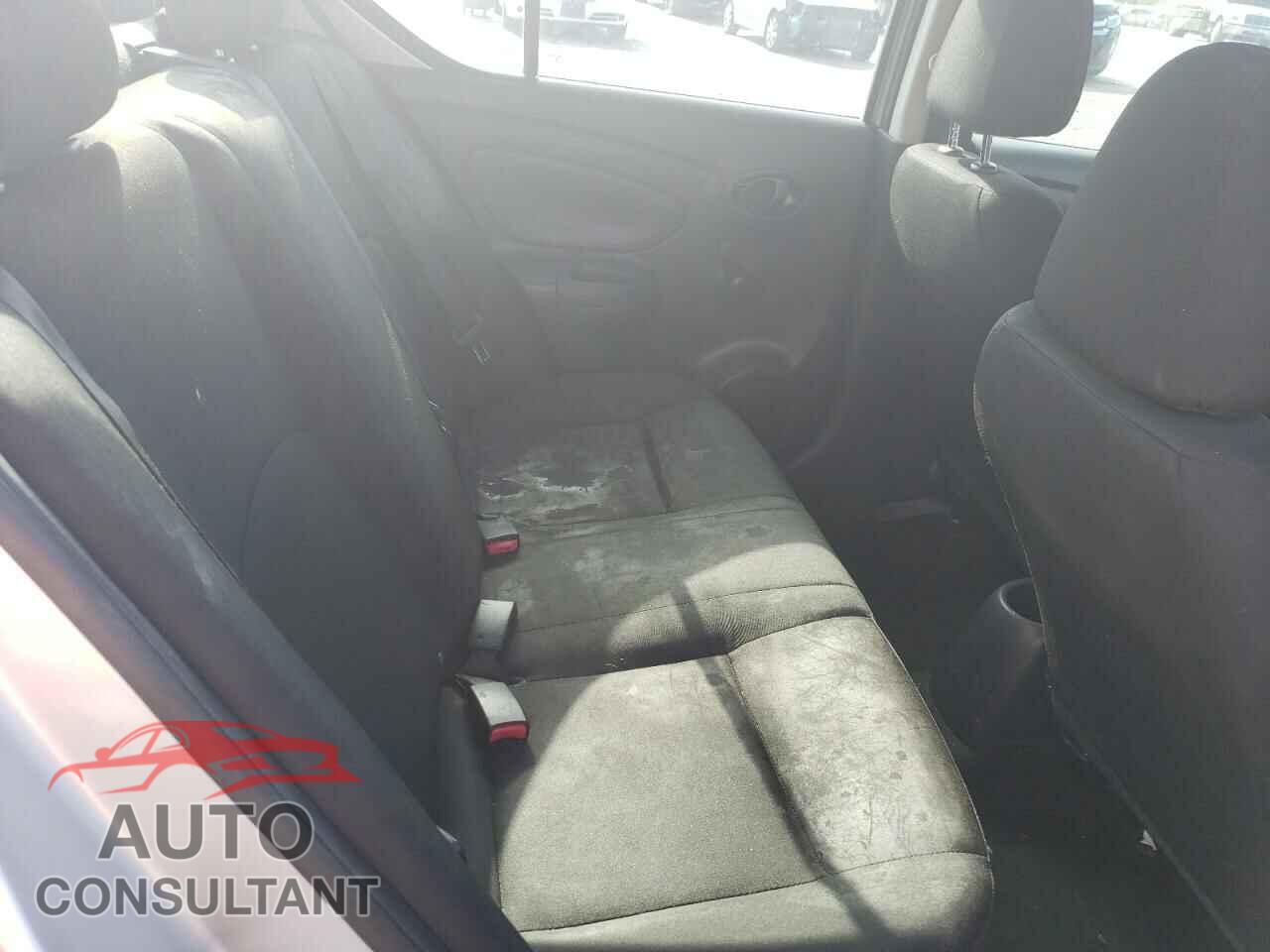 NISSAN VERSA 2019 - 3N1CN7AP1KL830143