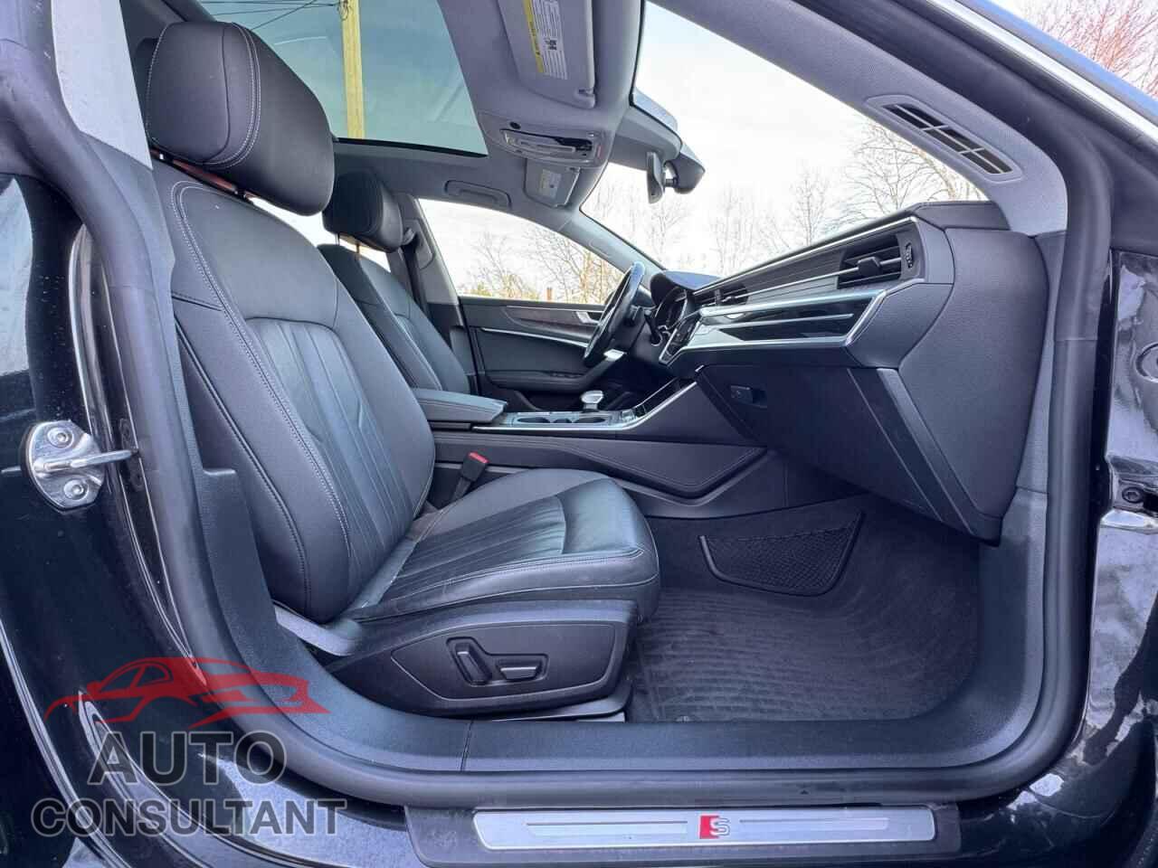 AUDI A7 2019 - WAUU2AF2XKN027560