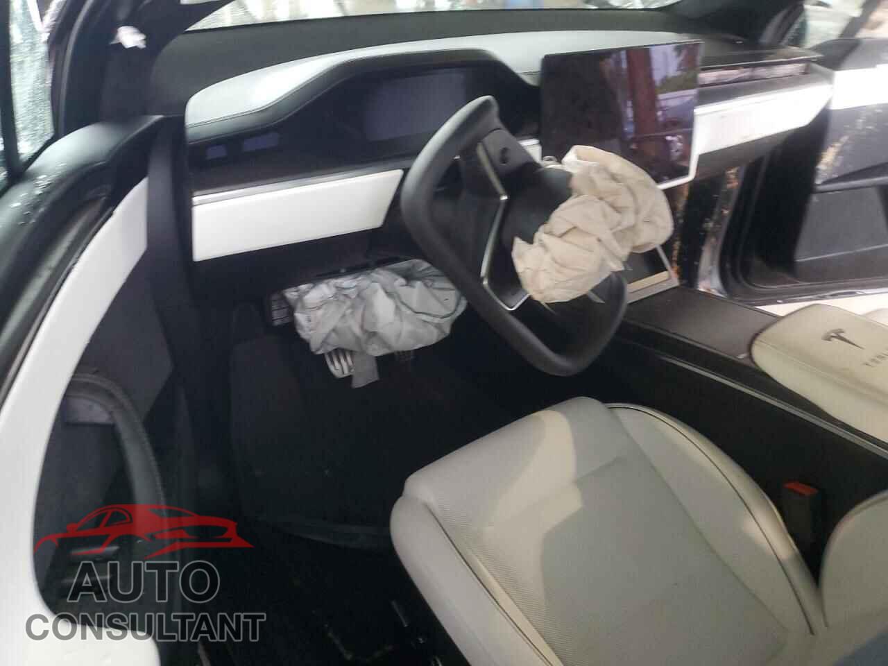 TESLA MODEL X 2023 - 7SAXCBE64PF398164