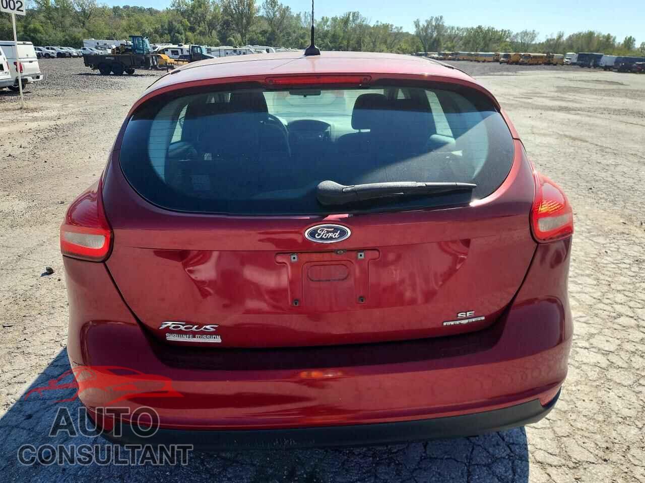 FORD FOCUS 2015 - 1FADP3K22FL357142