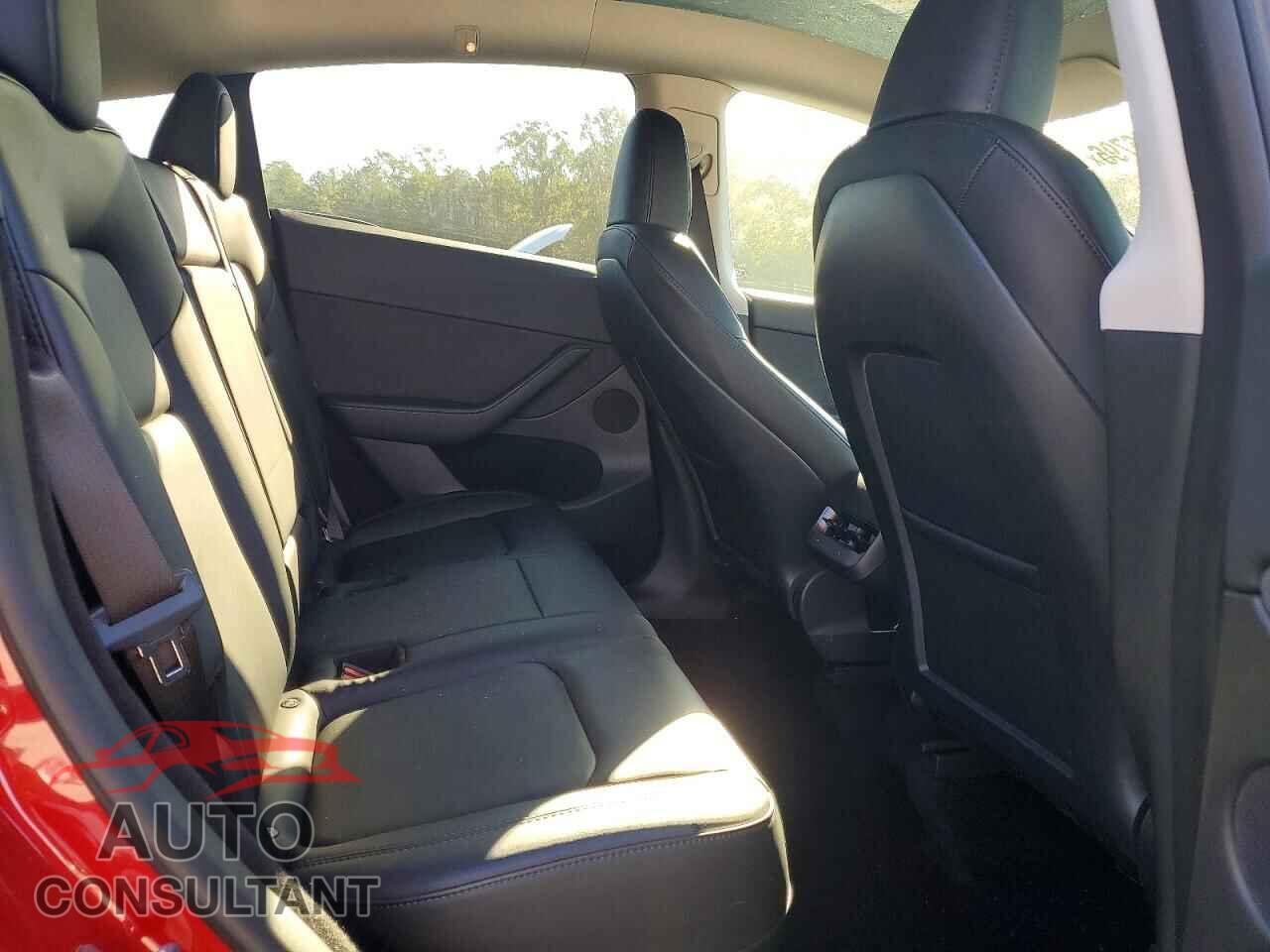 TESLA MODEL Y 2023 - 7SAYGDEE3PF673177
